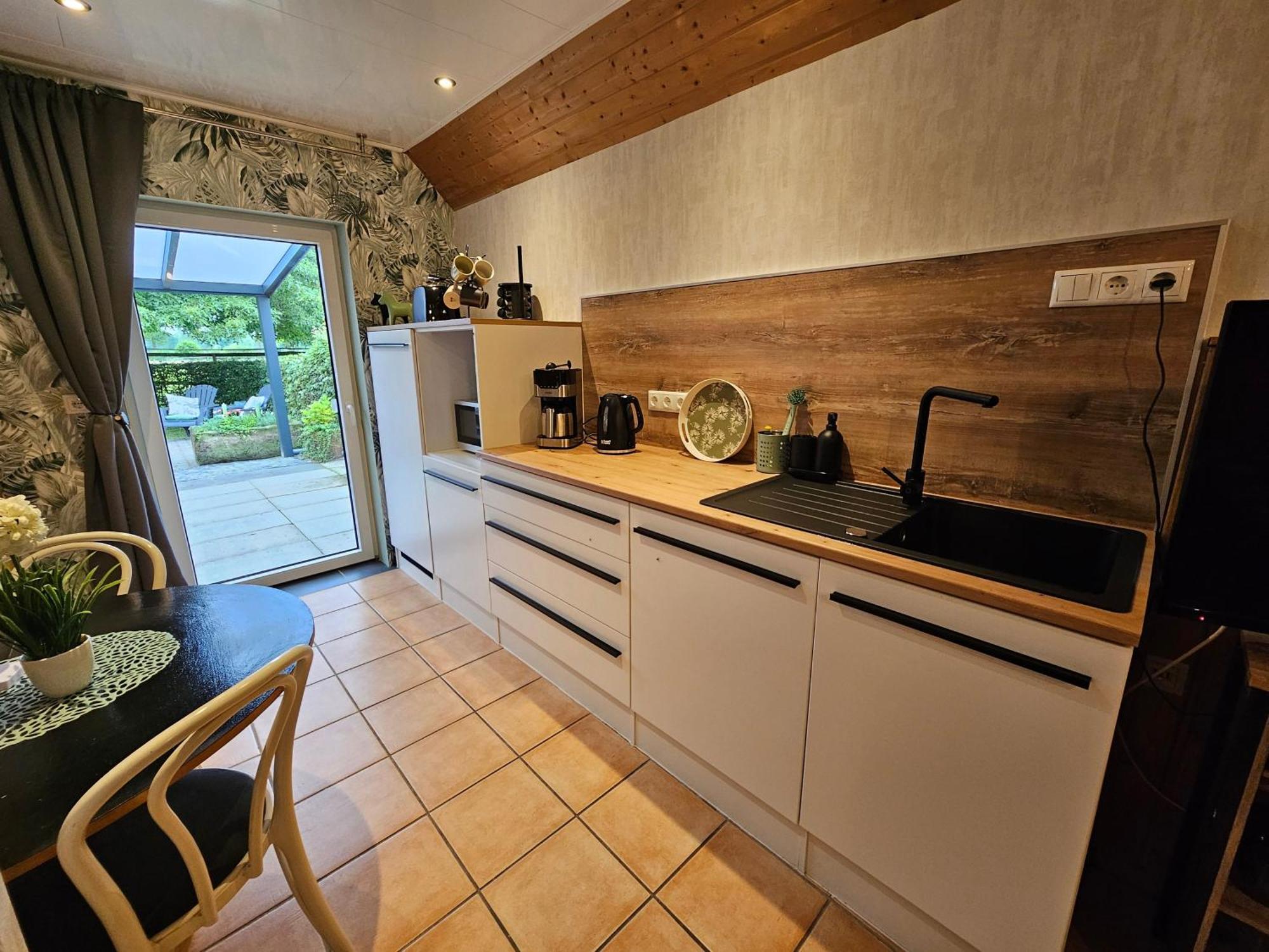 Kleines Ferienhaus Luettje Backhuus 35516 Uplengen Buitenkant foto