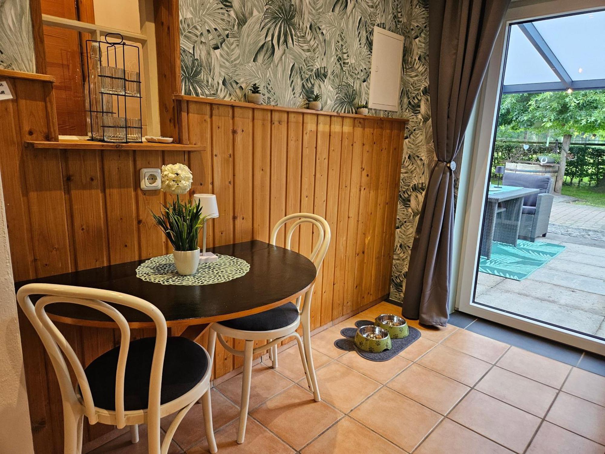 Kleines Ferienhaus Luettje Backhuus 35516 Uplengen Buitenkant foto